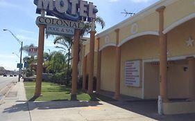 Colonial Pool & Spa Motel